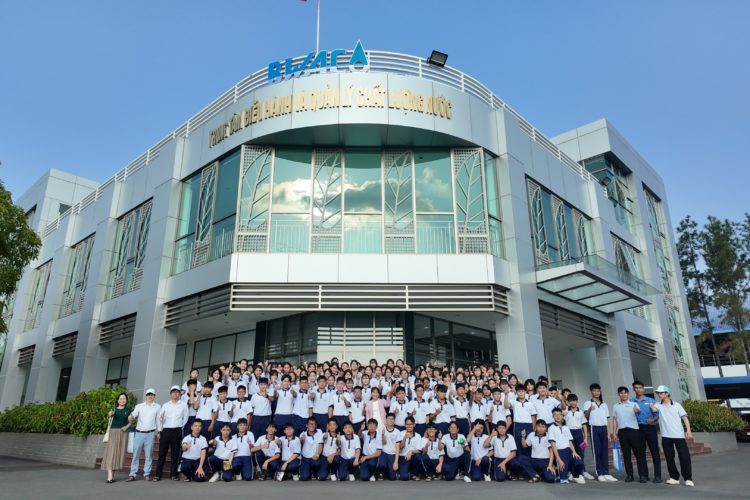 Hành trình tri thức – Lan tỏa ý thức bảo vệ nguồn nước từ thế hệ trẻ Hành trình tri thức – Lan tỏa ý thức bảo vệ nguồn nước từ thế hệ trẻ