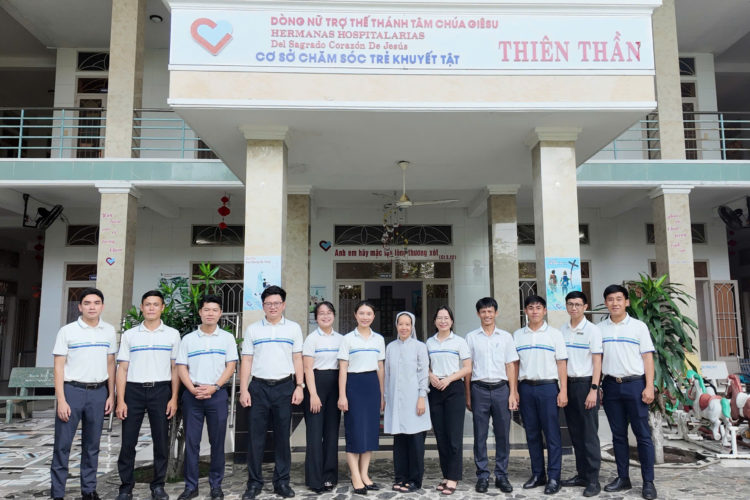 Phumy Wasuco trao yêu thương đến Cơ sở Chăm sóc Trẻ khuyết tật Thiên Thần Phumy Wasuco trao yêu thương đến Cơ sở Chăm sóc Trẻ khuyết tật Thiên Thần